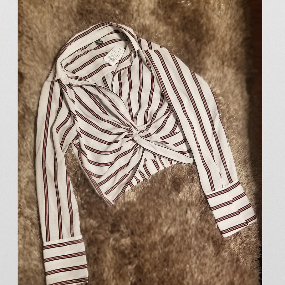 Long sleeve crop top